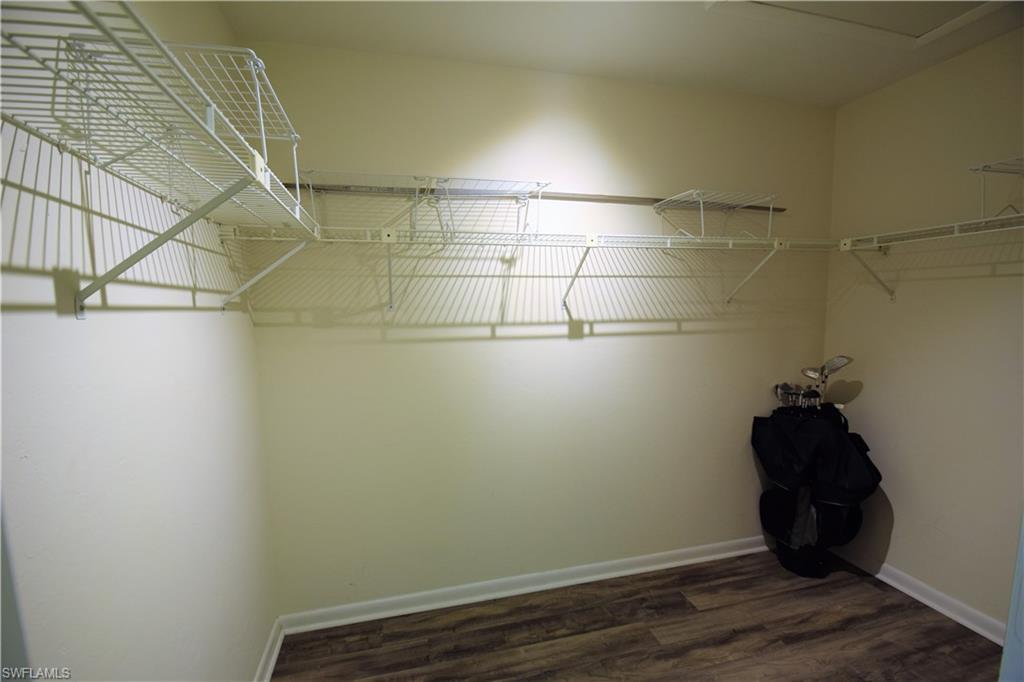 YACHTSMANS COVE - Residential