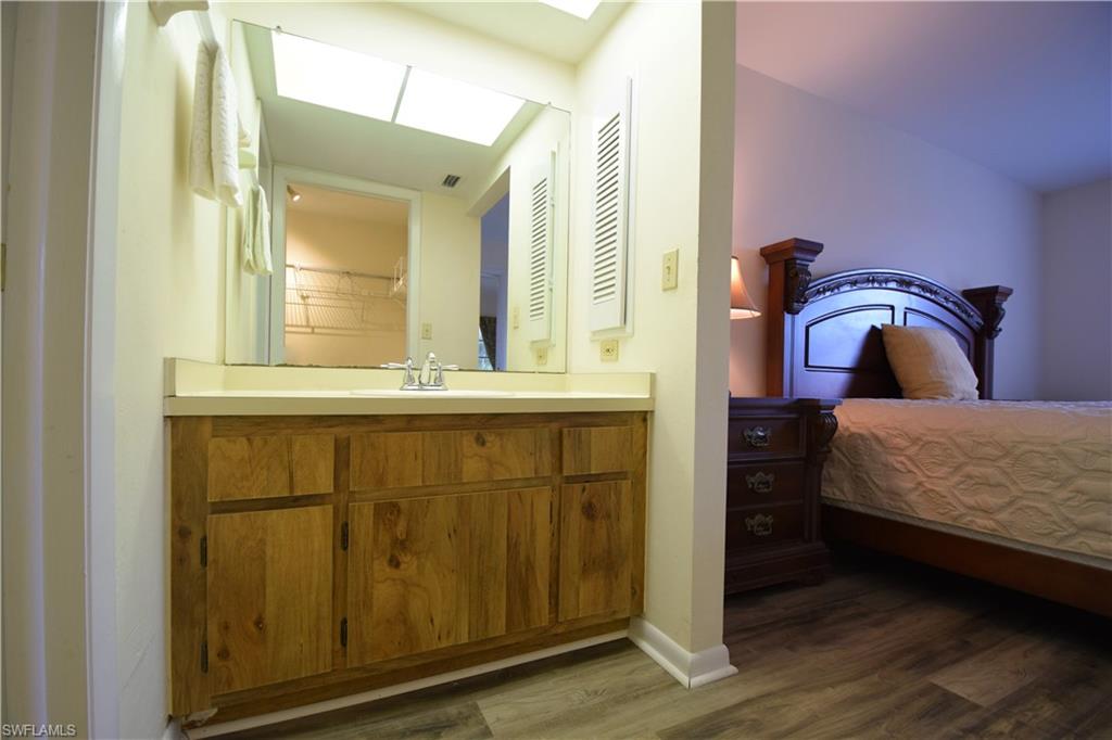 YACHTSMANS COVE - Residential