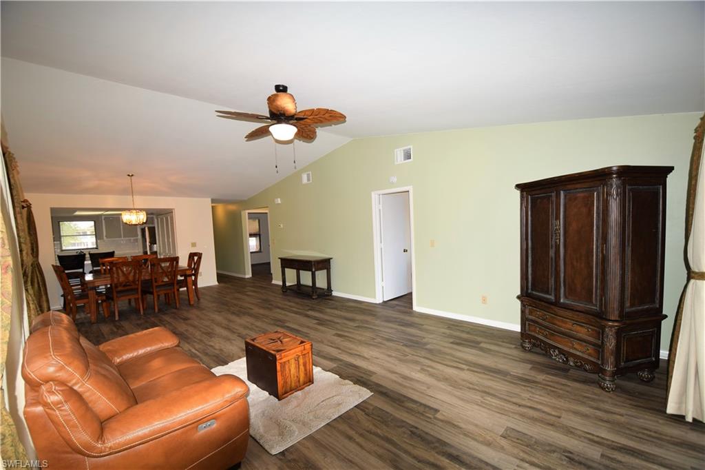 YACHTSMANS COVE - Residential