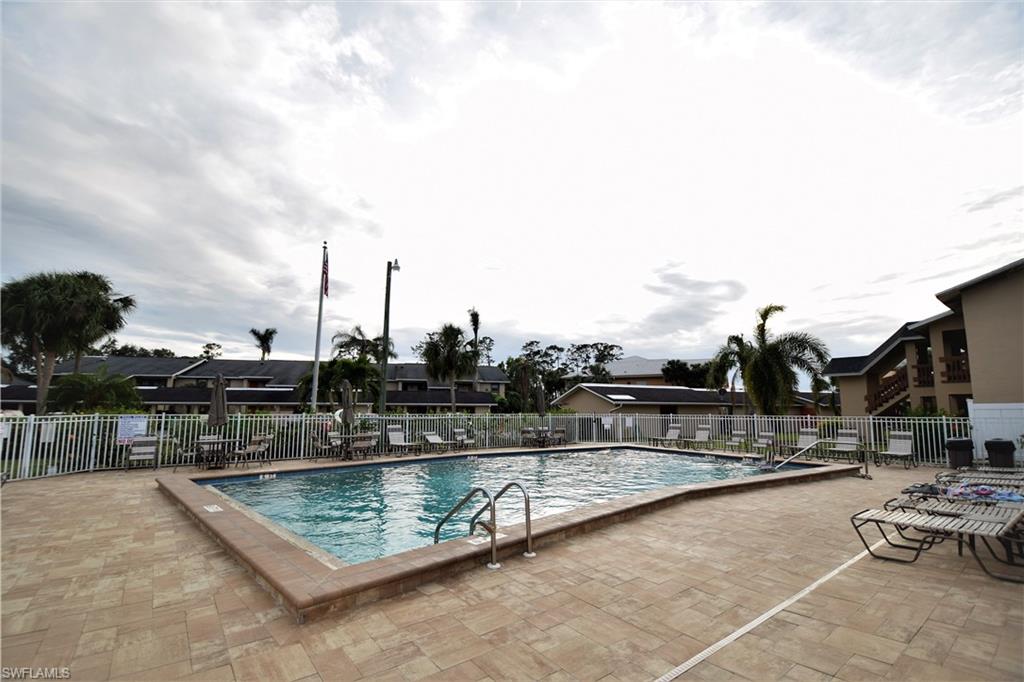 YACHTSMANS COVE - Residential