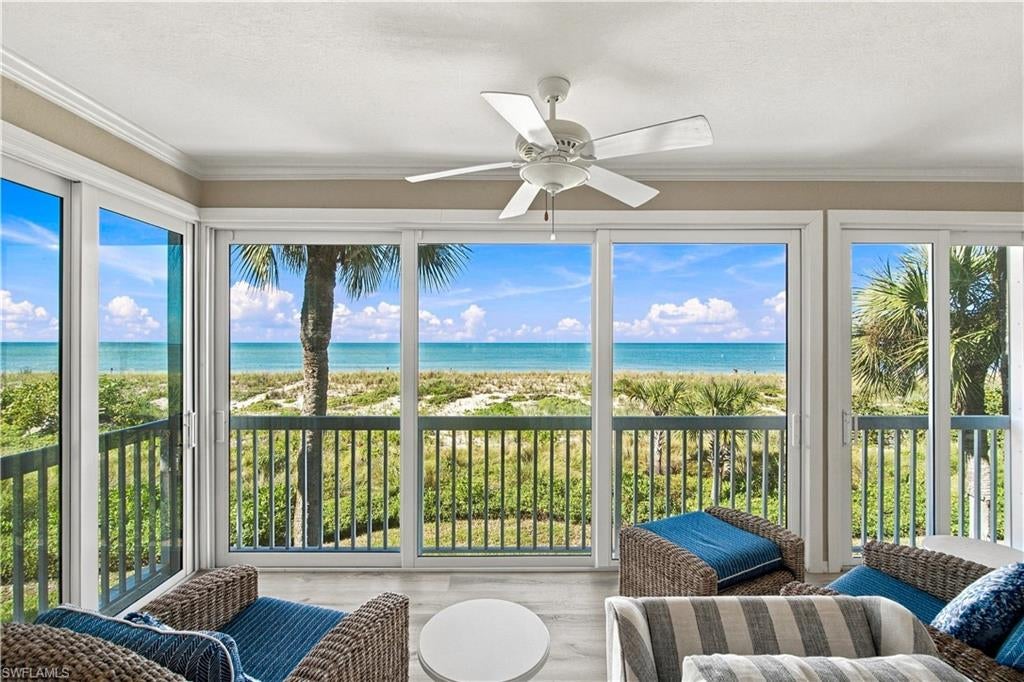 137 Barefoot CIR 4-8