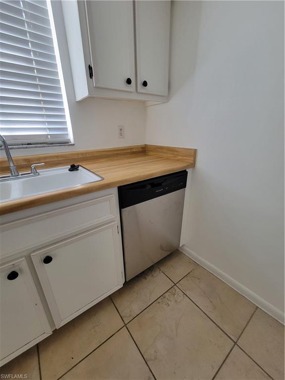 MYERLEE ESQUIRE COURTS CONDO - Residential