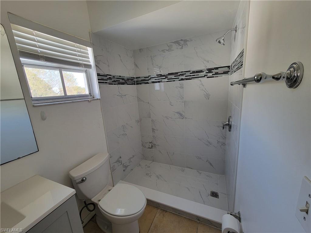 MYERLEE ESQUIRE COURTS CONDO - Residential