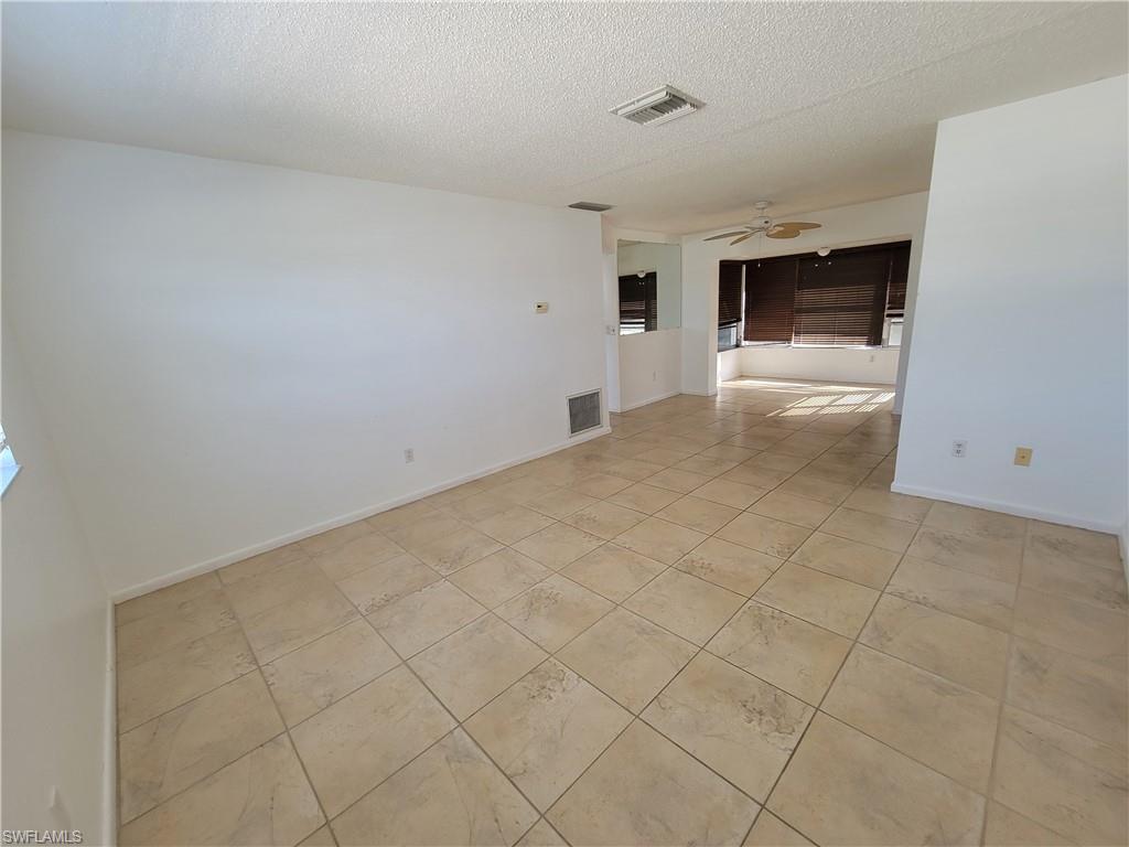 MYERLEE ESQUIRE COURTS CONDO - Residential