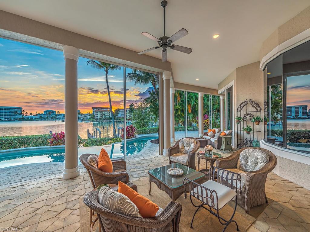 MOORINGS - Residential