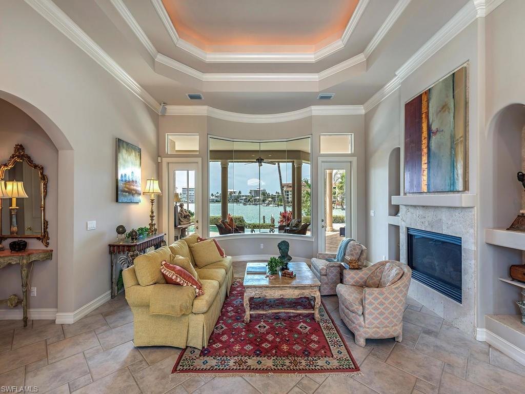 MOORINGS - Residential