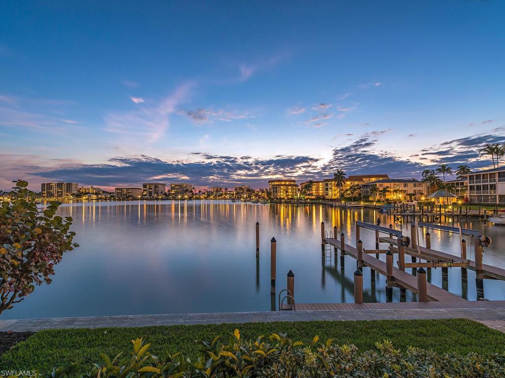 MOORINGS - Residential