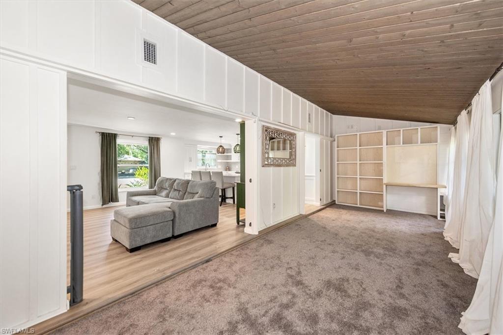 YACHT CLUB COLONY - Residential