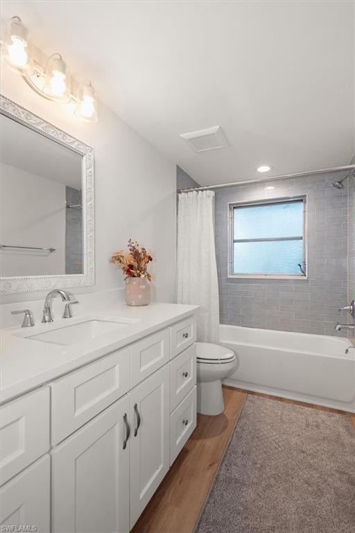 YACHT CLUB COLONY - Residential