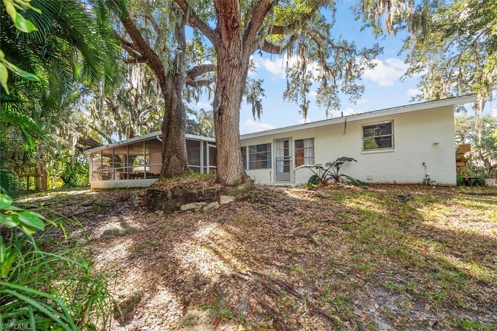 YACHT CLUB COLONY - Residential