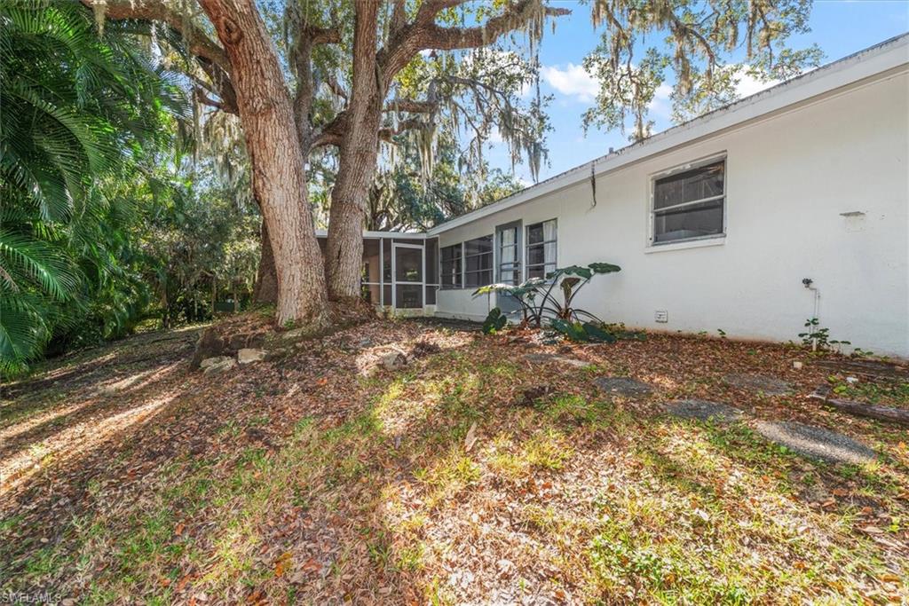 YACHT CLUB COLONY - Residential