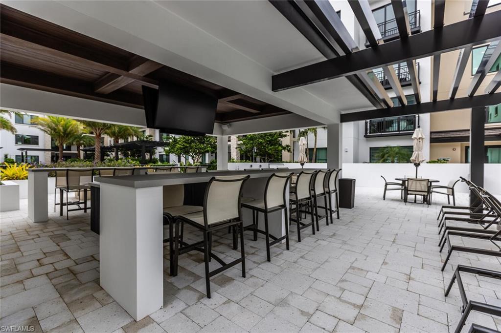 QUATTRO AT NAPLES SQUARE - Residential