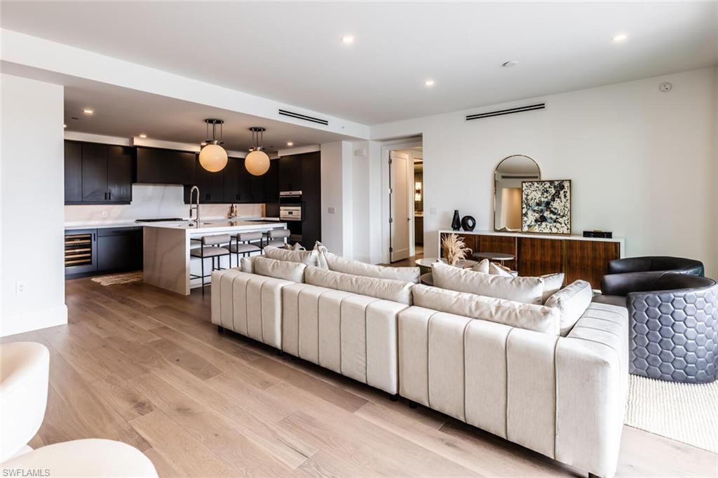 QUATTRO AT NAPLES SQUARE - Residential