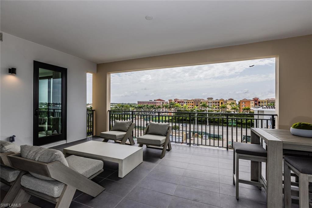 QUATTRO AT NAPLES SQUARE - Residential