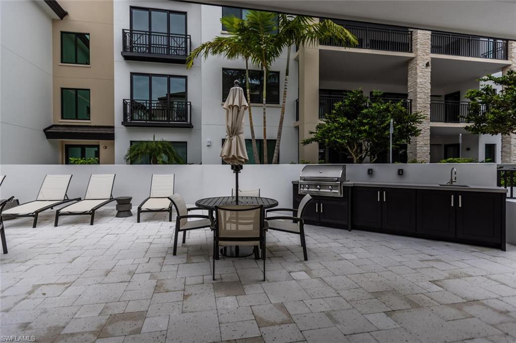QUATTRO AT NAPLES SQUARE - Residential