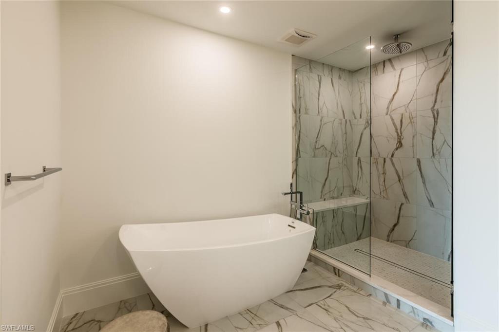 QUATTRO AT NAPLES SQUARE - Residential