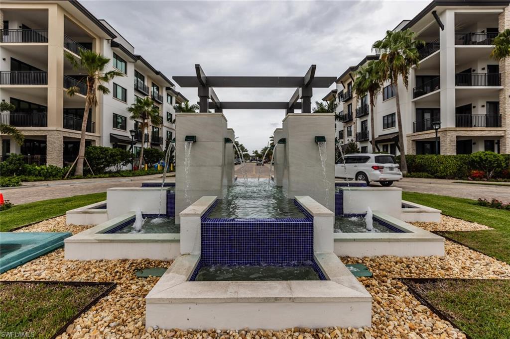 QUATTRO AT NAPLES SQUARE - Residential