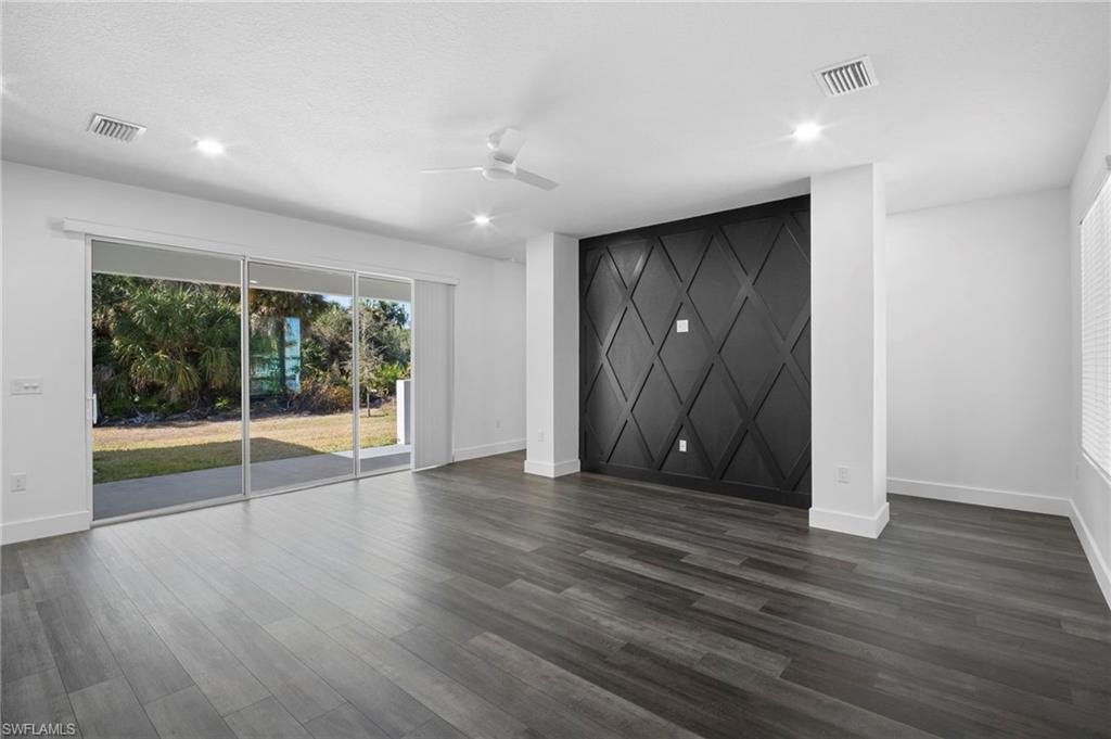 NORTH PORT - Residential Lease