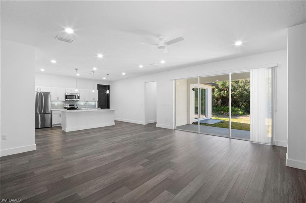 NORTH PORT - Residential Lease