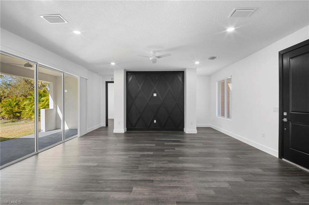 NORTH PORT - Residential Lease