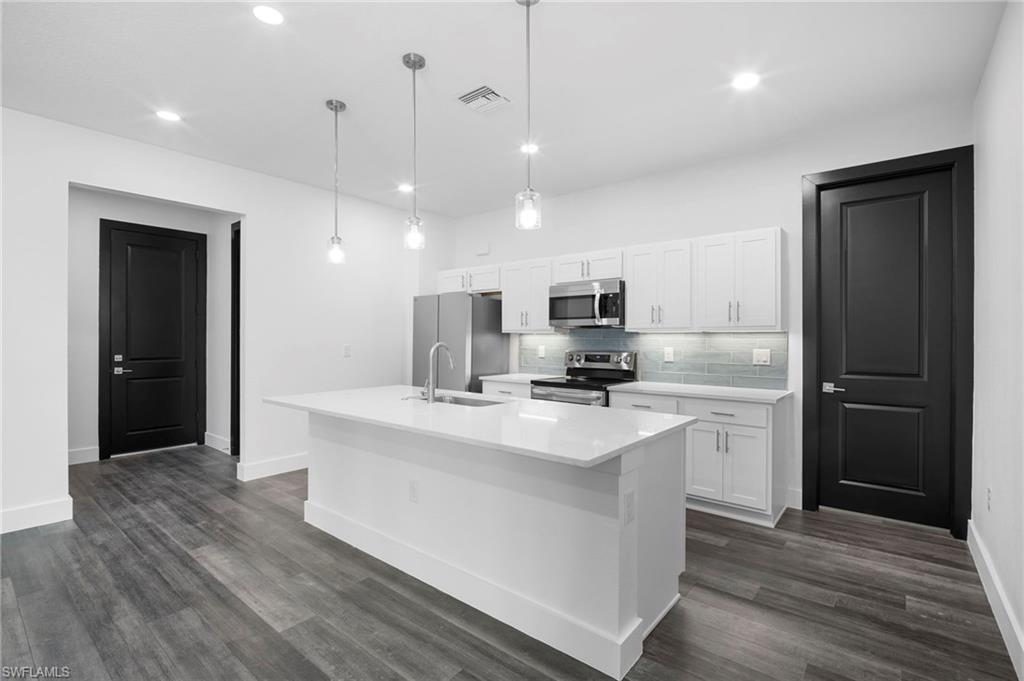 NORTH PORT - Residential Lease