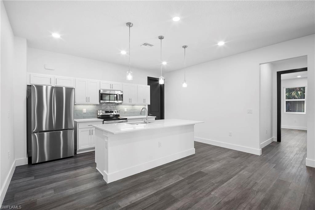 NORTH PORT - Residential Lease