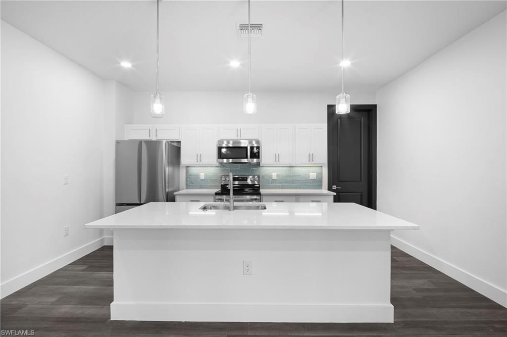 NORTH PORT - Residential Lease