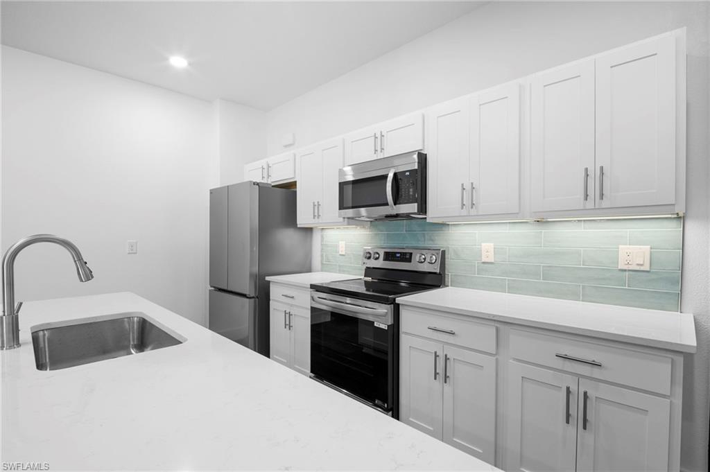 NORTH PORT - Residential Lease