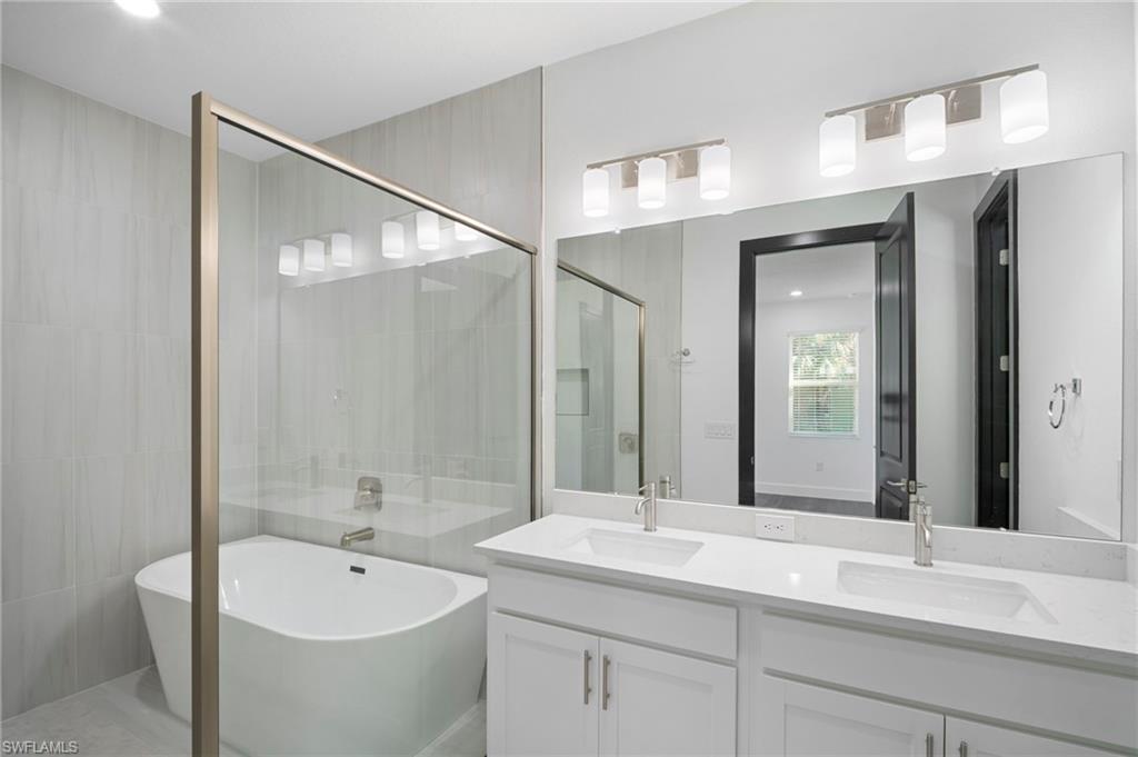 NORTH PORT - Residential Lease