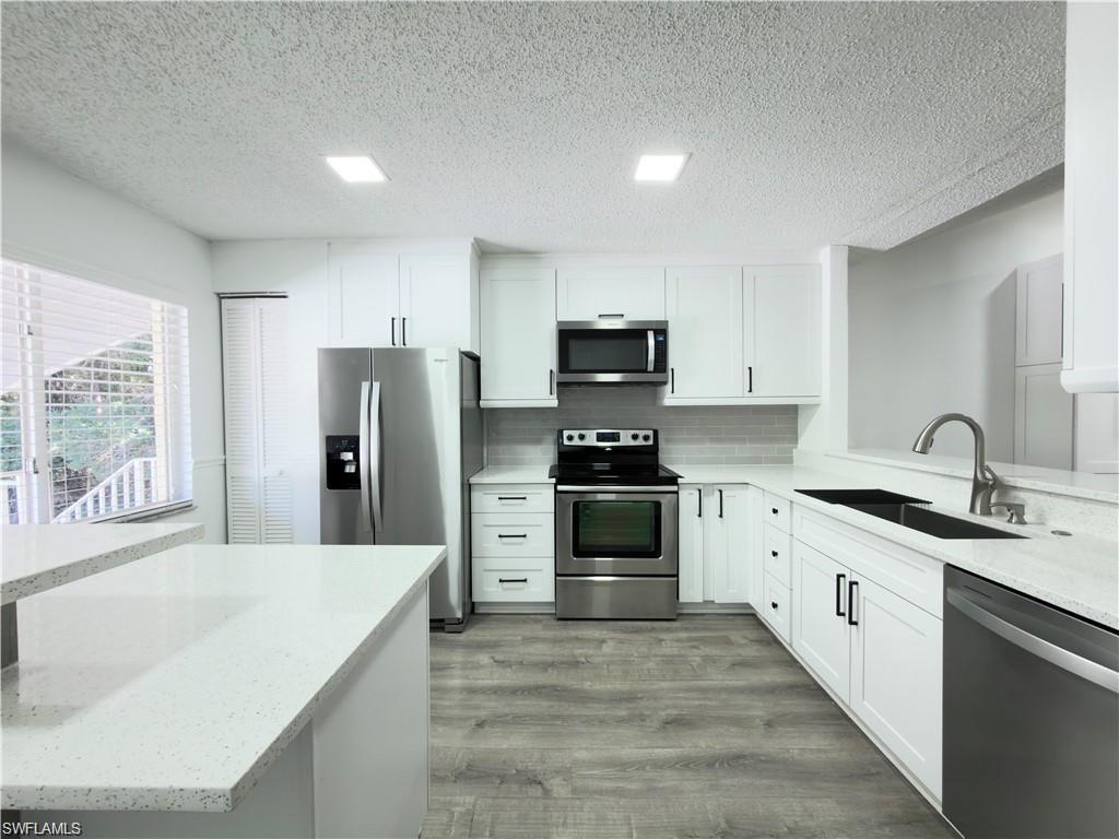 WOODMERE RACQUET CLUB - Residential