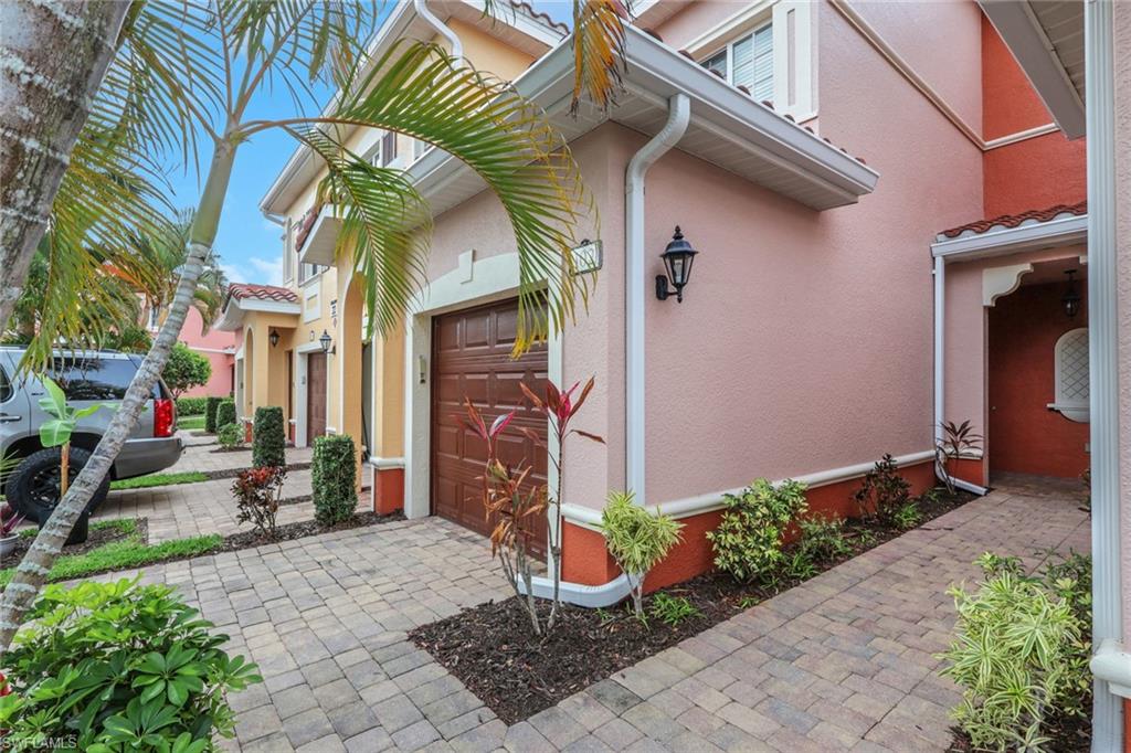 VILLAGIO - Residential