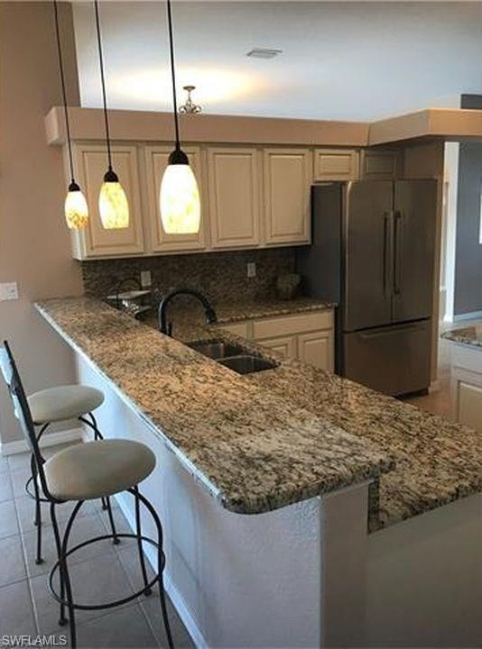 MEADOWBROOK - Residential