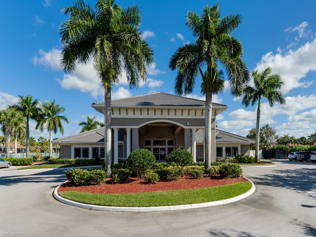 REFLECTION LAKES OF NAPLES - Residential