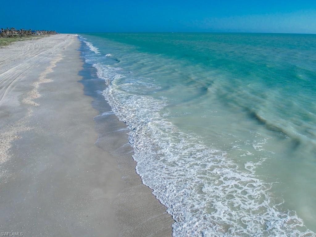 CHATEAUX SUR MER UNREC - Land