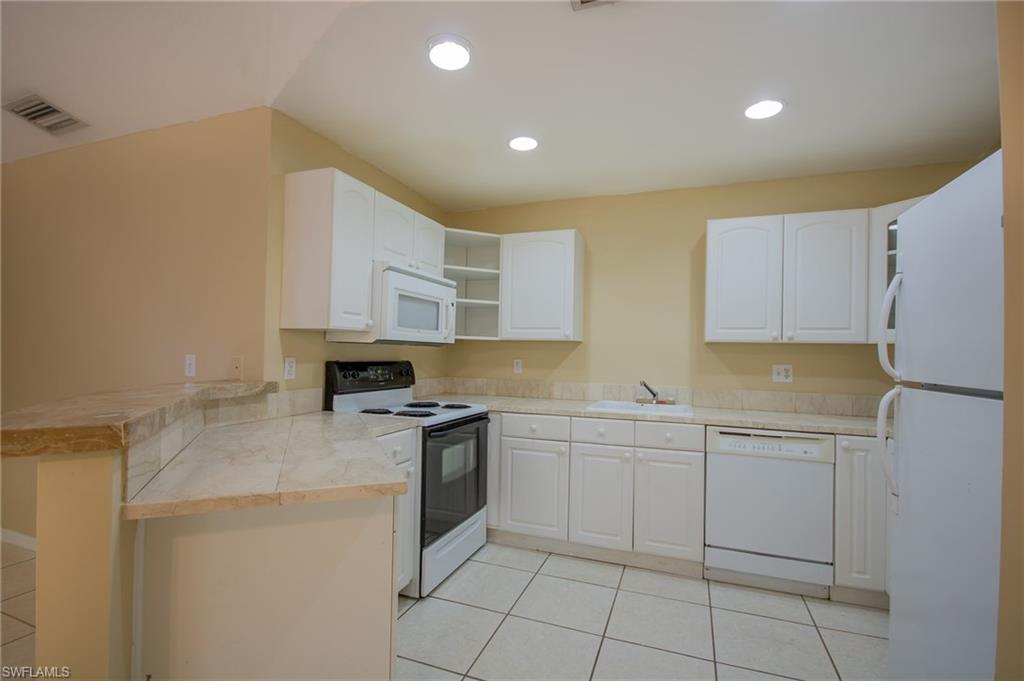 SPANISH GARDENS - Residential