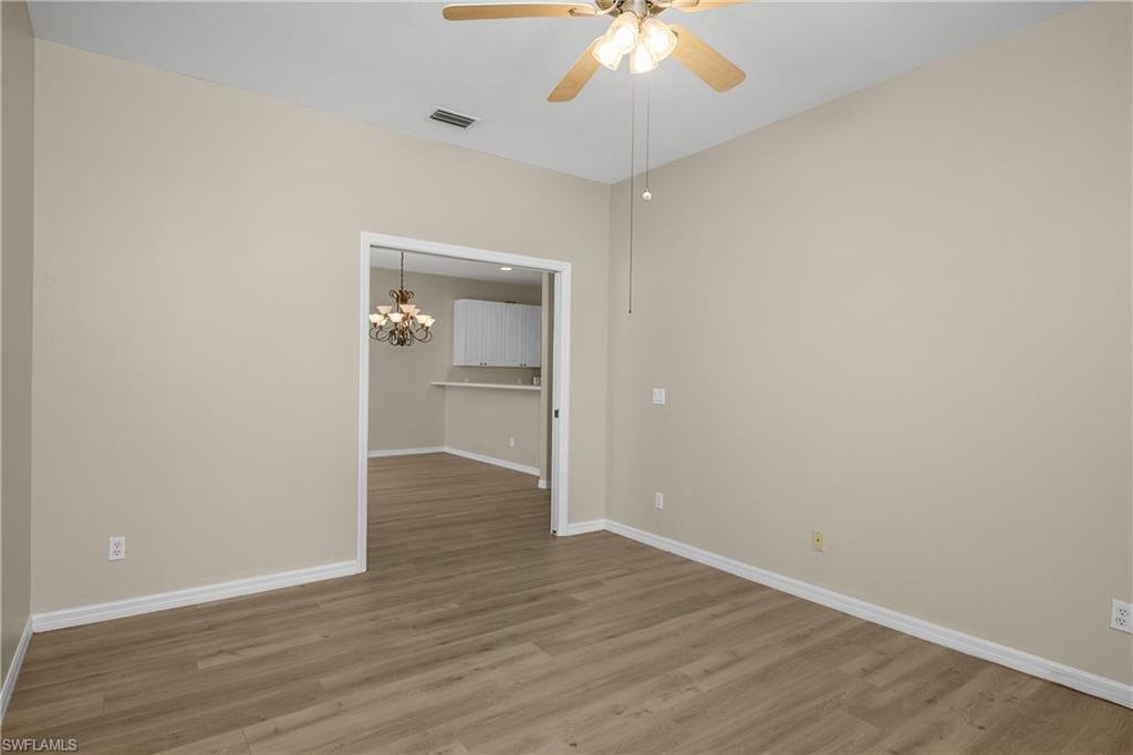 COLONIAL LINKS - Residential