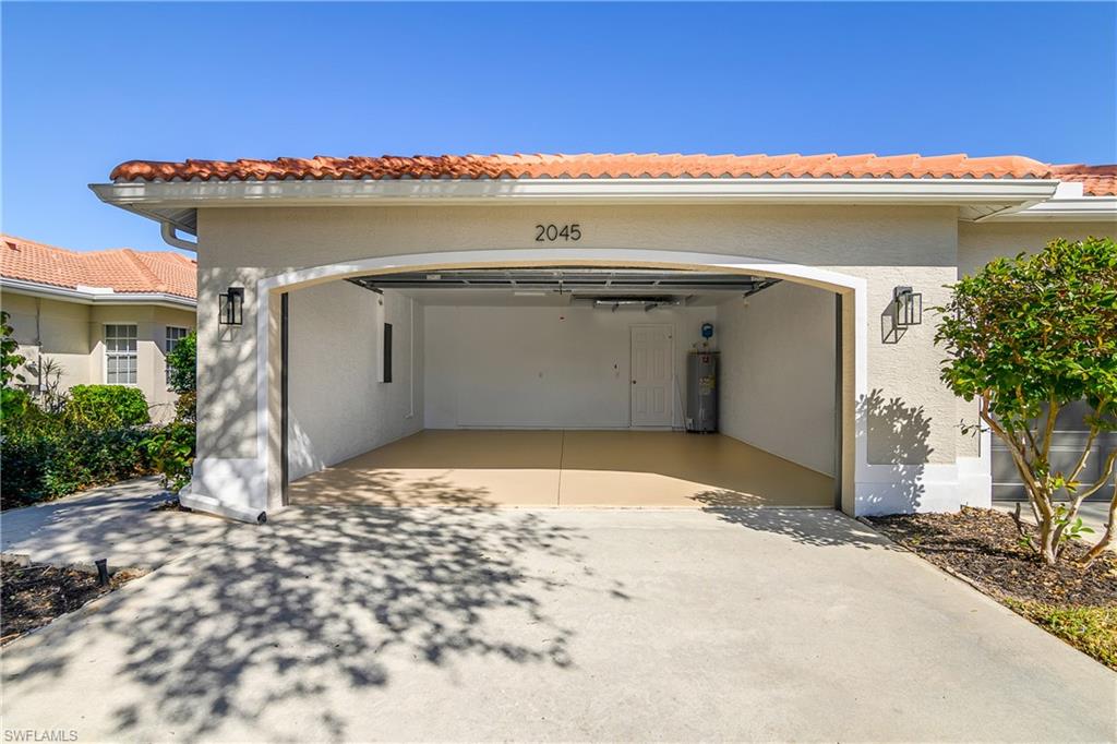 COLONIAL LINKS - Residential