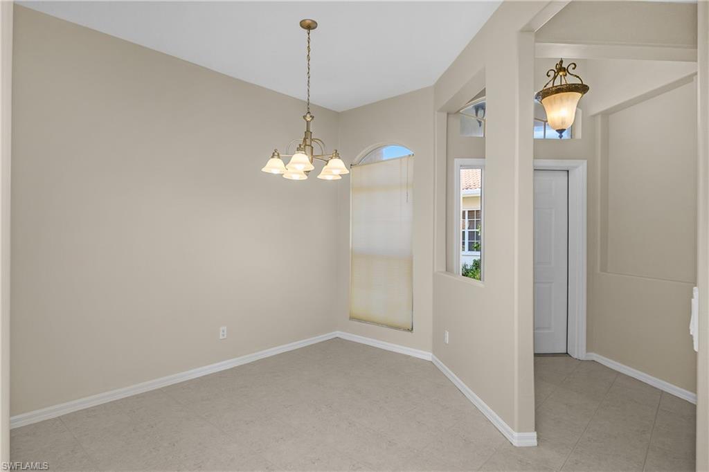 COLONIAL LINKS - Residential