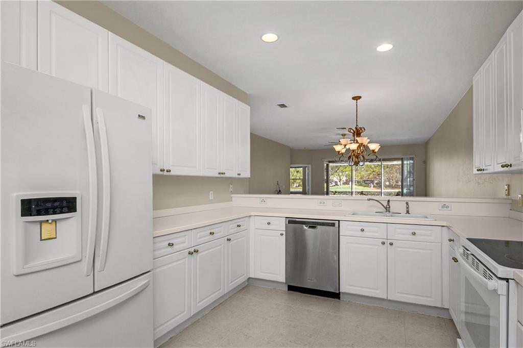 COLONIAL LINKS - Residential