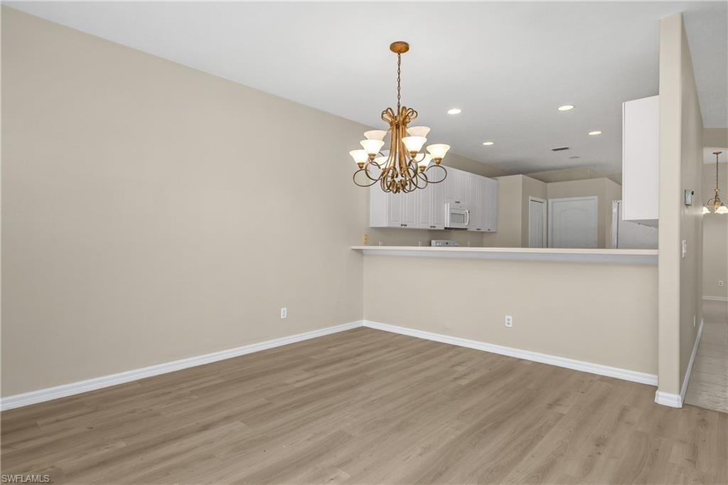 COLONIAL LINKS - Residential