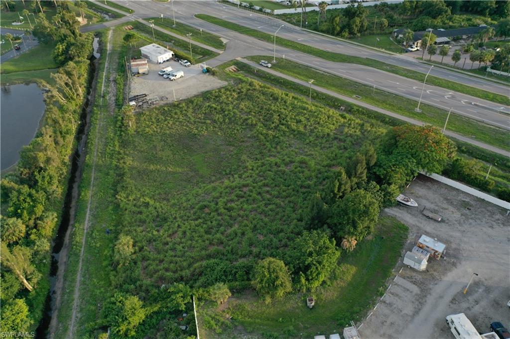 NORTH FORT MYERS - Land