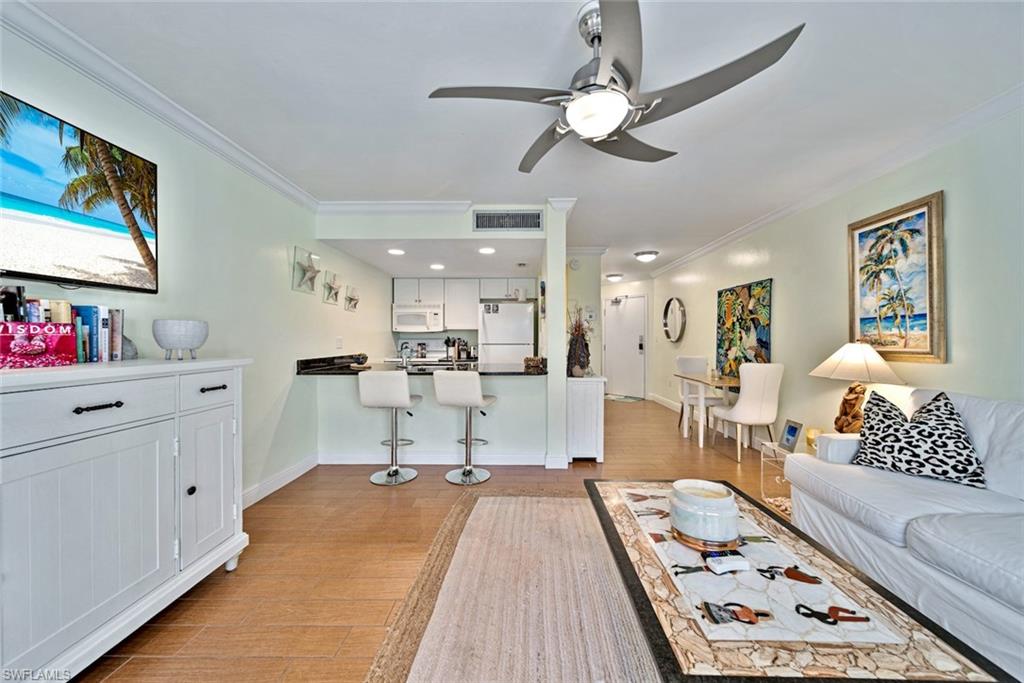 TENNIS VILLAS - Residential