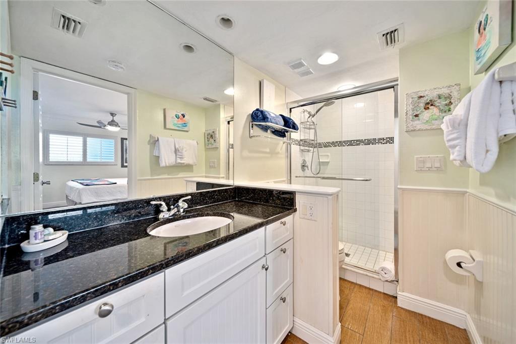 TENNIS VILLAS - Residential