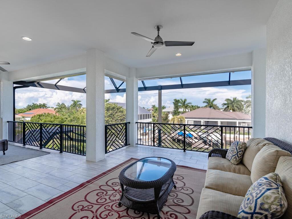 MARCO BEACH - Residential