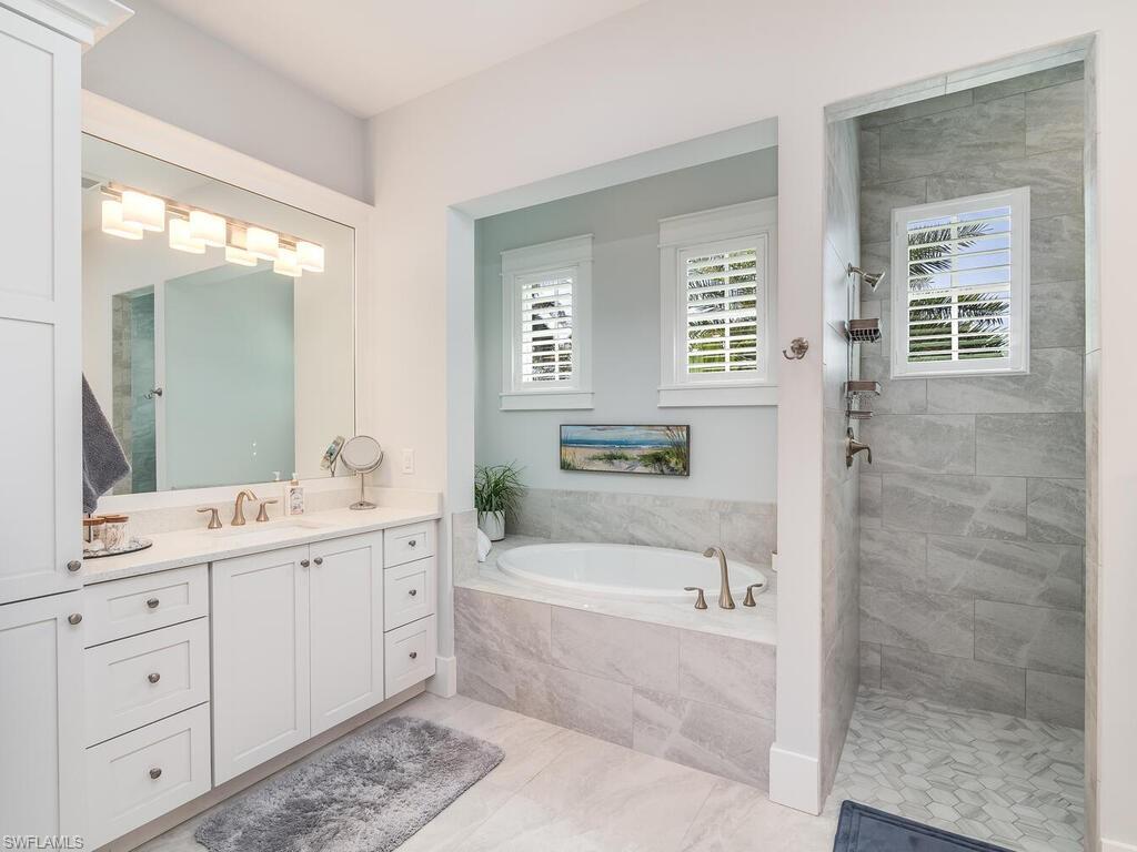 MARCO BEACH - Residential