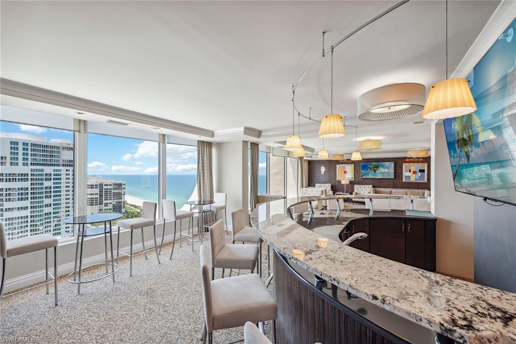 PARK PLAZA - Residential