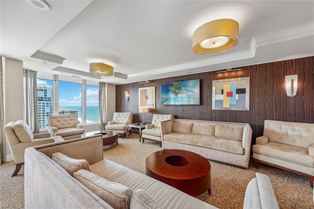 PARK PLAZA - Residential