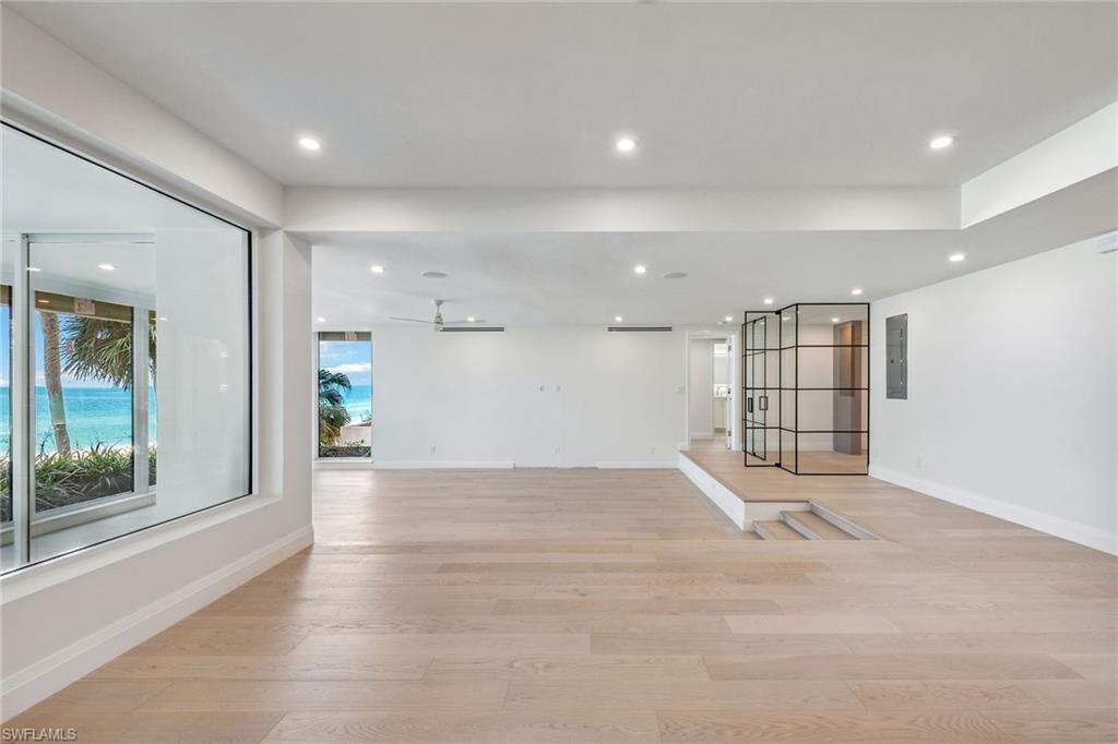 PARK PLAZA - Residential