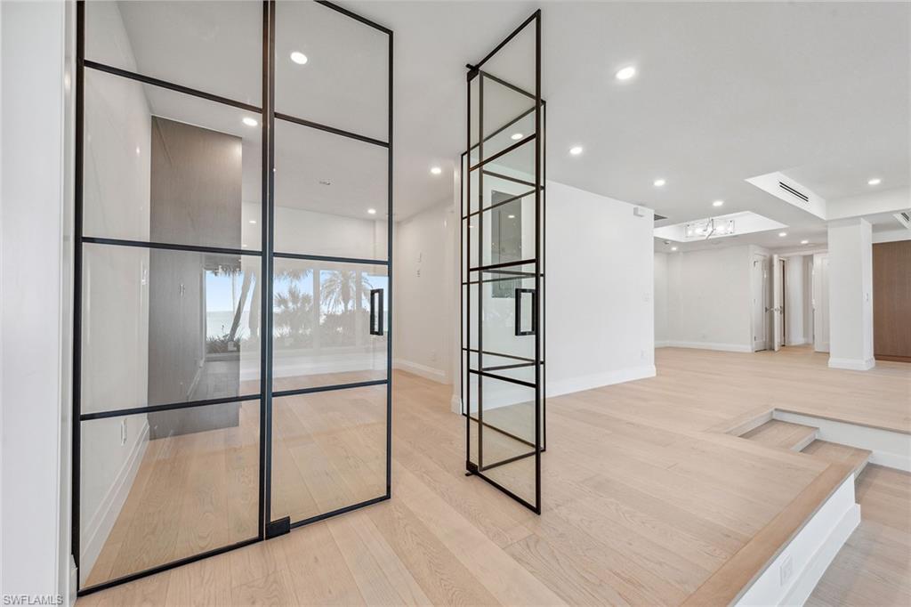 PARK PLAZA - Residential