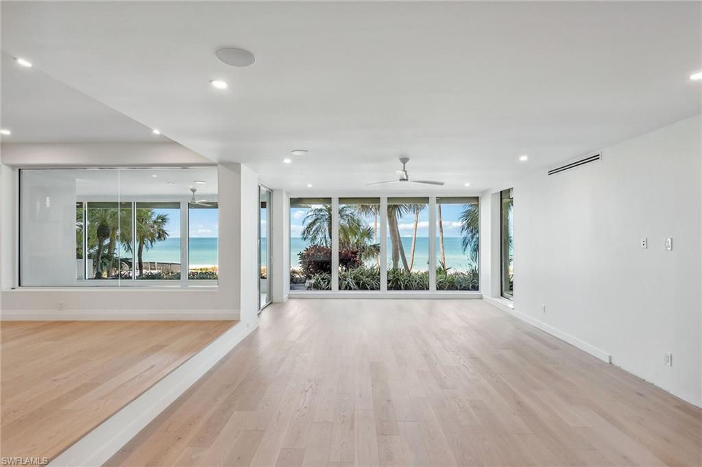 PARK PLAZA - Residential